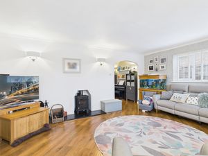 Lounge- click for photo gallery